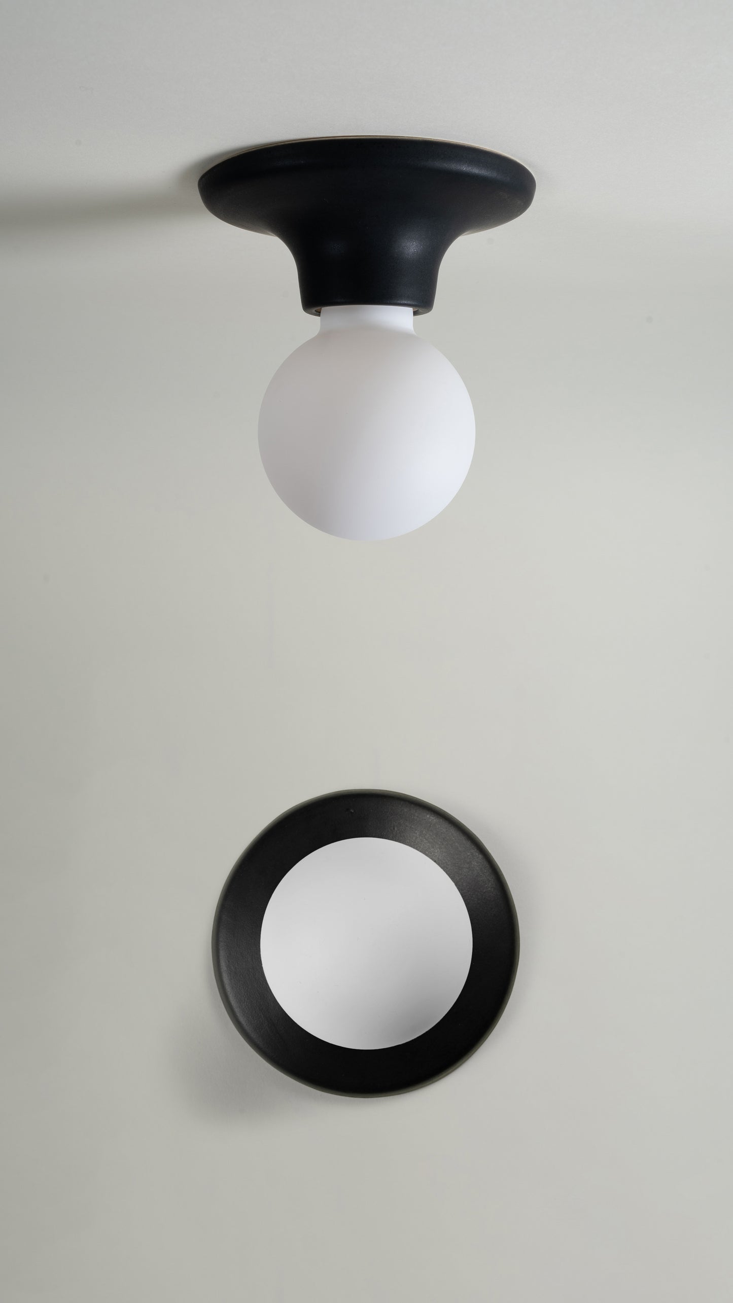 Frankie Matte Black