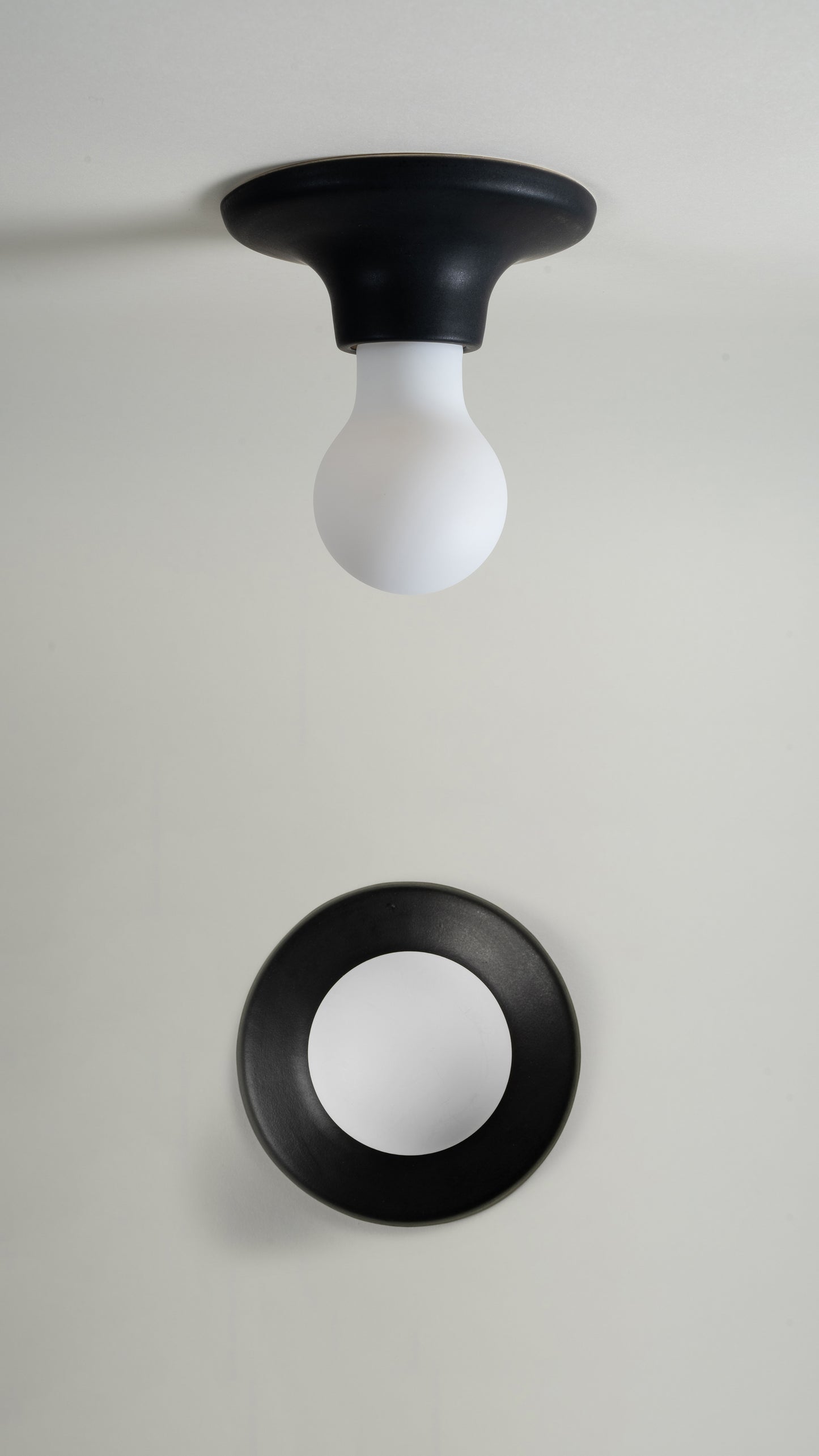 Frankie Matte Black